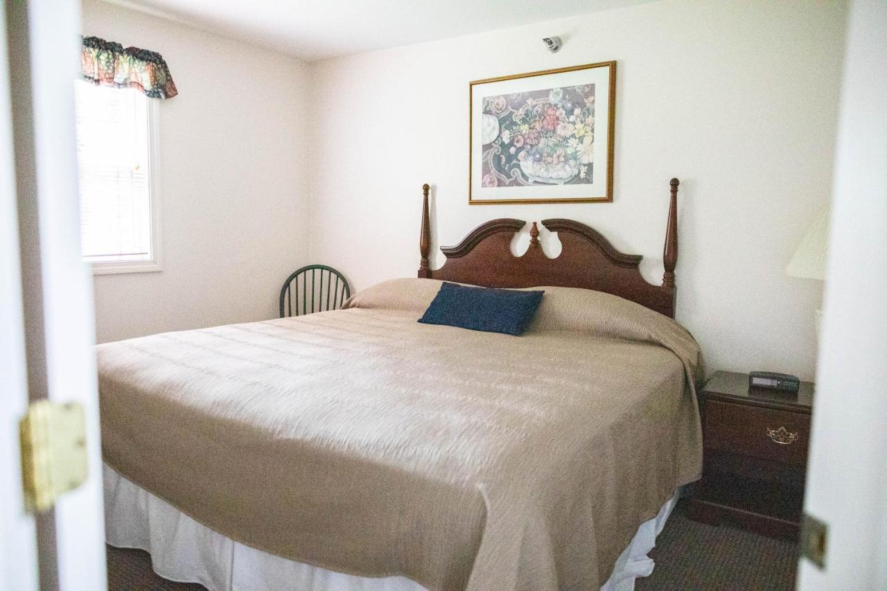 The Garrison Hotel Wells Bagian luar foto